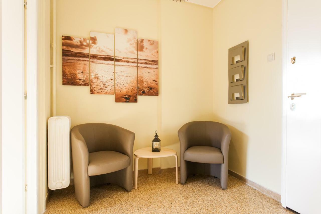 Private Central View Rooms In Apartment Near To Acropolis Metro Station Athens Exterior photo
