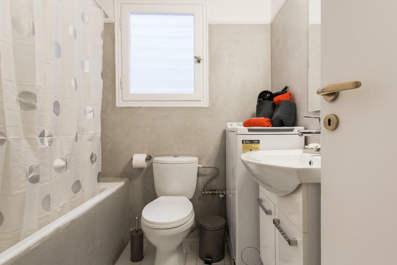 Private Central View Rooms In Apartment Near To Acropolis Metro Station Athens Exterior photo
